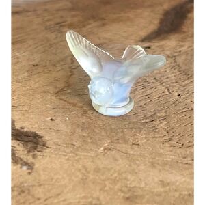 Sabino Paris France Opalescent Glass Flying Bird Dove Figurine Signed  1.5"